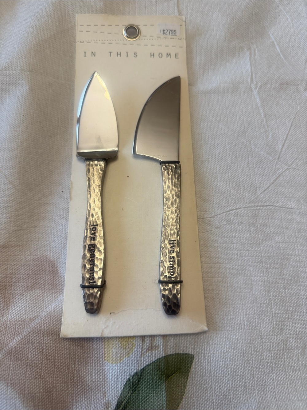 Demdaco Hammered Stainless Cheese Knives - Silver (Set of 2)